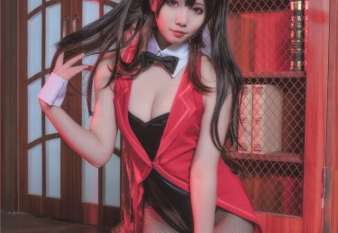 【麻豆官媒官方网站】情感私享：官媒曝光明星在夜间低语传情的瞬间，令人浮想联翩